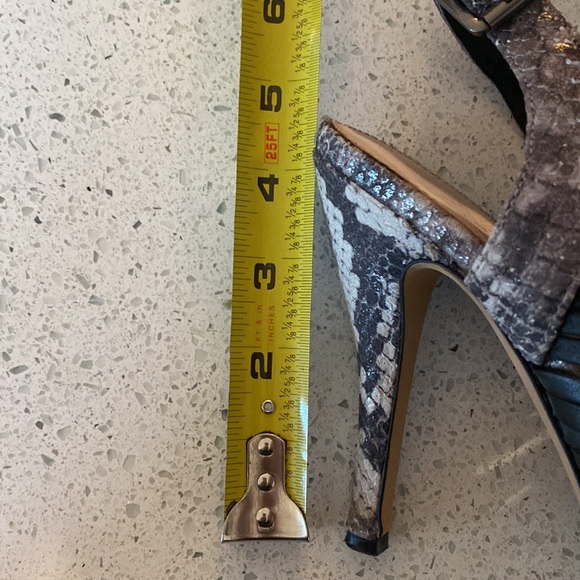 Vince Camuto strappy snakeskin heels - Picture 9 of 16